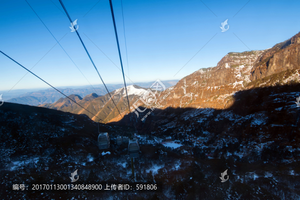 轎子雪山登山纜車風(fēng)光