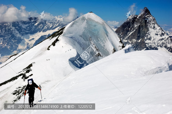 窮鄉(xiāng)僻壤滑雪者