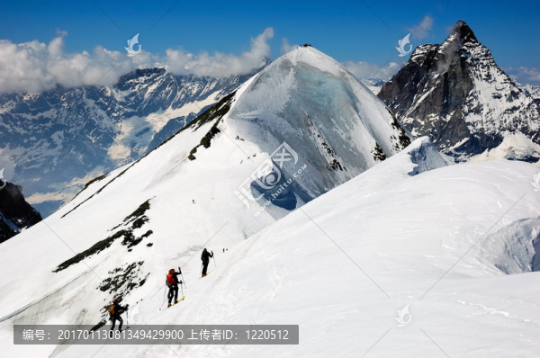 窮鄉(xiāng)僻壤滑雪者