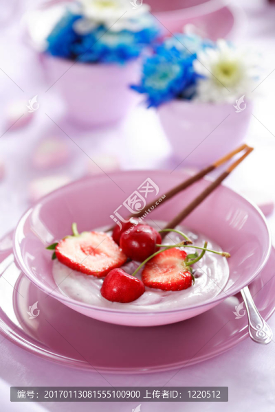 水果酸奶