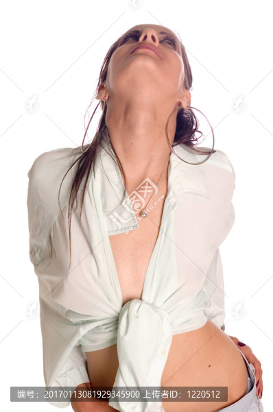 牛仔褲的女孩