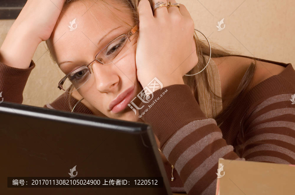 生女孩