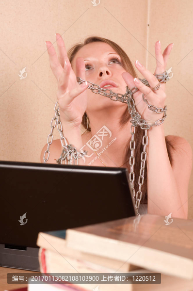 生女孩