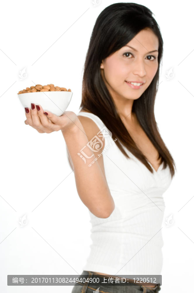 女人與杏仁