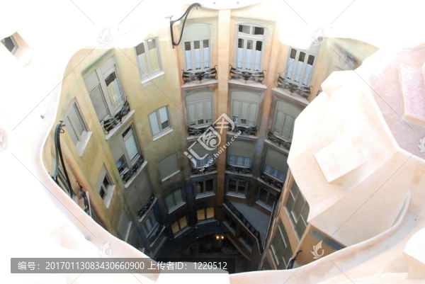 庭院Casa,Mila