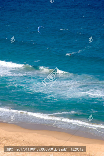 海洋；Beach；和parasurfer