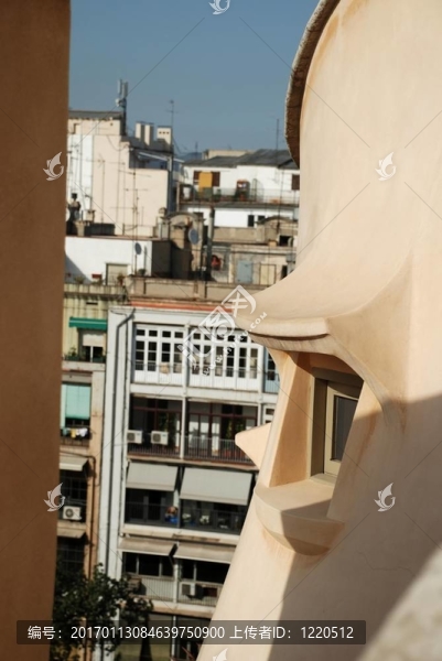 窗口的Casa,Mila