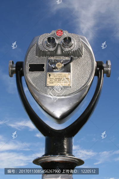 鋼鐵般的眼睛-匯圖網(wǎng) www.fosd68.com 鋼鐵般的眼睛