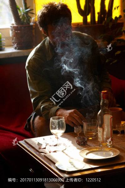 吸煙與飲酒男性