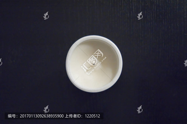 黑色白色蠟燭