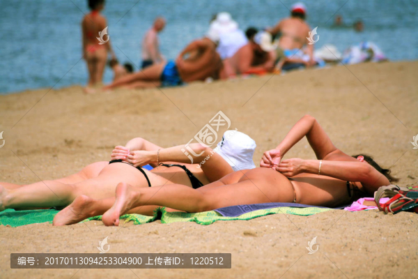 兩個女孩