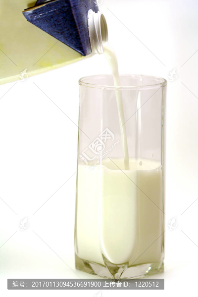 一杯牛奶
