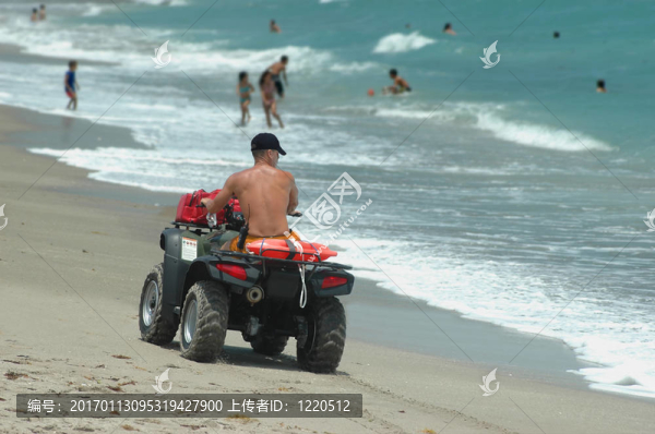 海灘巡邏