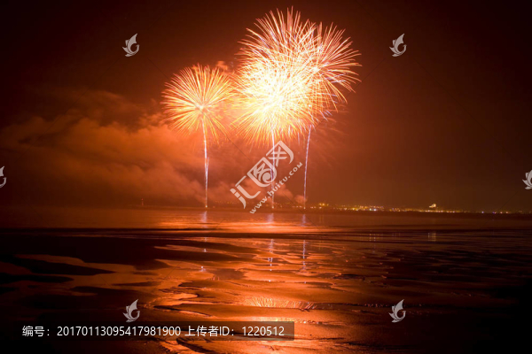 節(jié)日的焰火