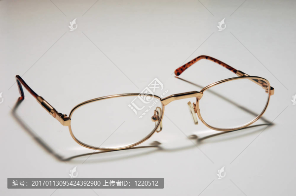 打開眼鏡
