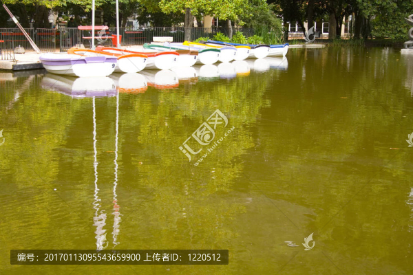 在公園里的一天