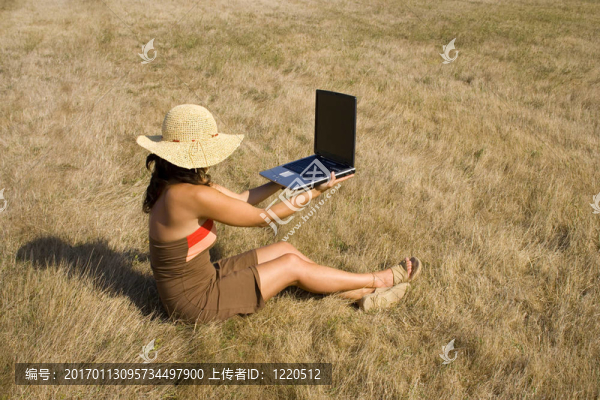 在外地工作的女人