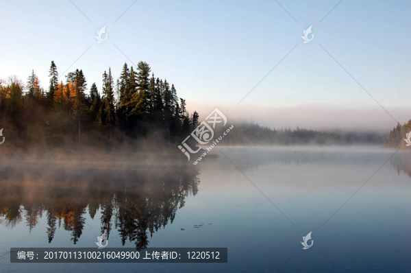 一個秋天的風(fēng)景