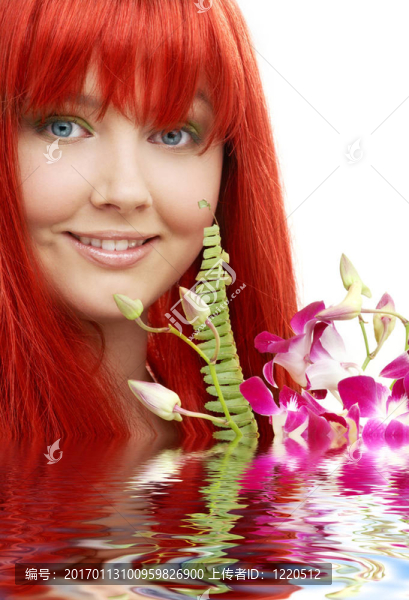 可愛(ài)的紅發(fā)和蘭花水