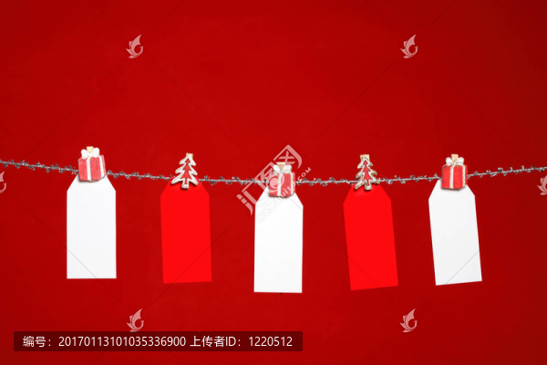 紅色背景上的標簽