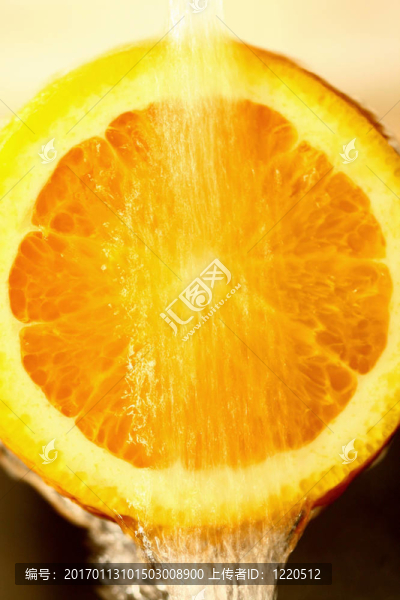橙色