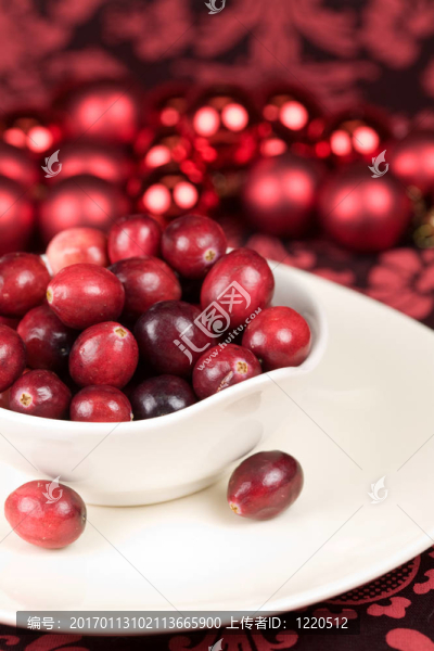 碗小紅莓