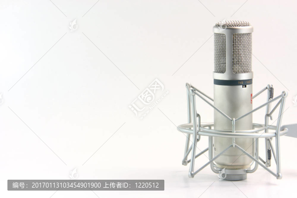 孤立的麥克風(fēng)
