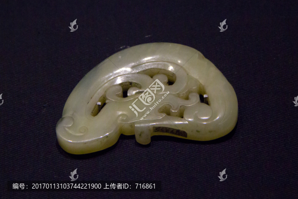 龍形佩