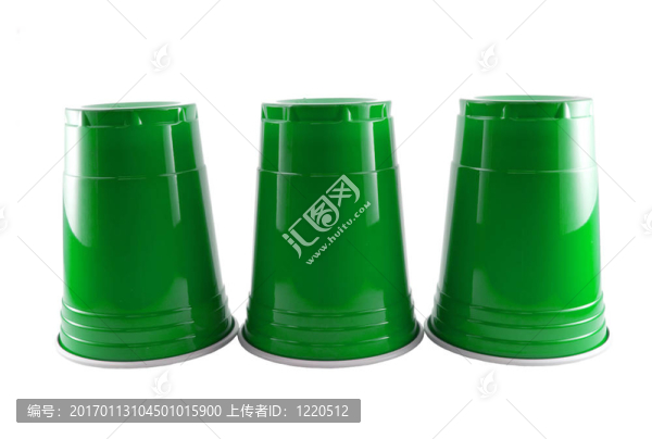 三個綠色派對杯