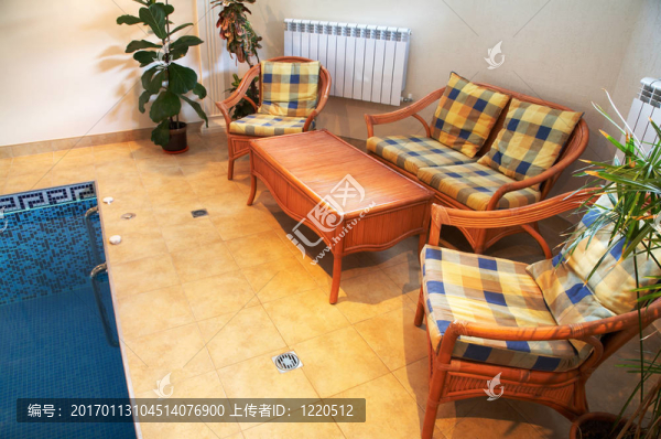 沙發(fā)和扶手椅