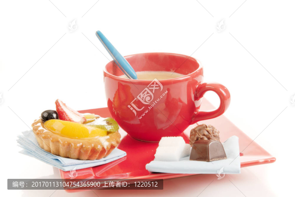 水果和咖啡的糕點(diǎn)