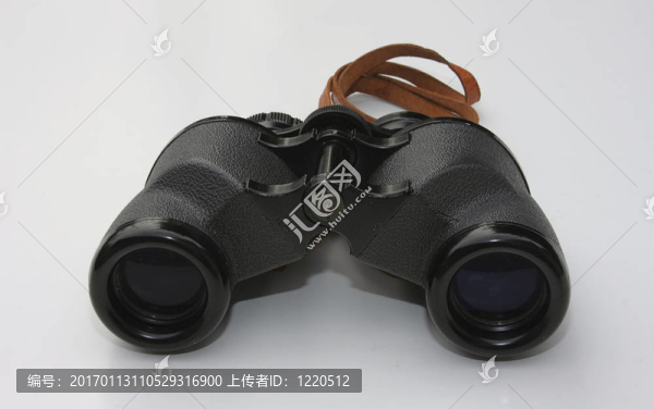 老式望遠(yuǎn)鏡
