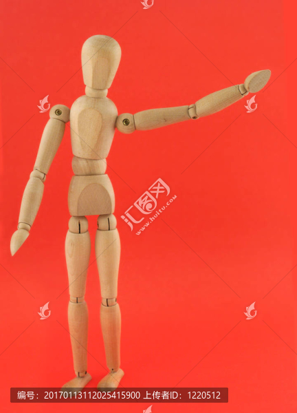 歡迎姿勢(shì)的木制雕像