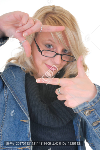 聚焦;青少年學(xué)生-匯圖網(wǎng) www.fosd68.com 聚焦;青少年學(xué)生