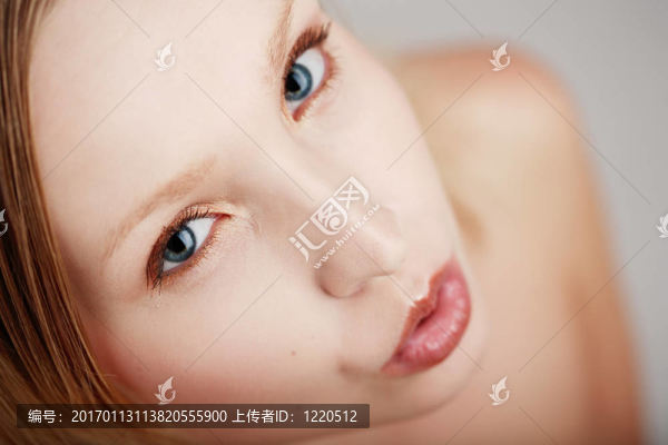 抬頭