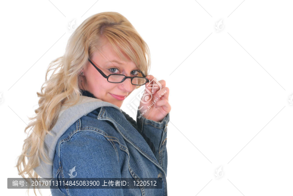 憂郁的青少年學(xué)生-匯圖網(wǎng) www.fosd68.com 憂郁的青少年學(xué)生