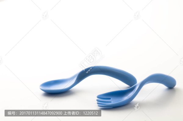 嬰兒勺和叉子