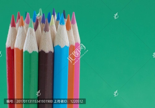 彩色木制蠟筆