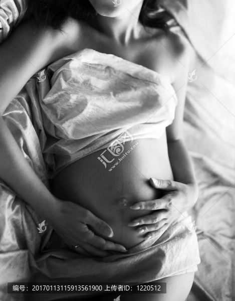 懷孕的女人-匯圖網(wǎng) www.fosd68.com 懷孕的女人