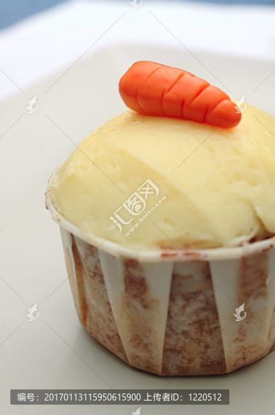 胡蘿卜紙杯蛋糕