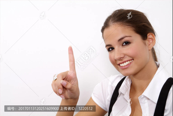 女人顯示它
