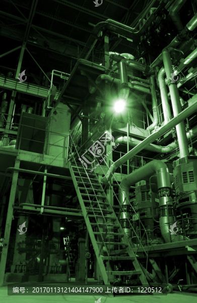 在發(fā)電廠的不同尺寸和形狀的管道