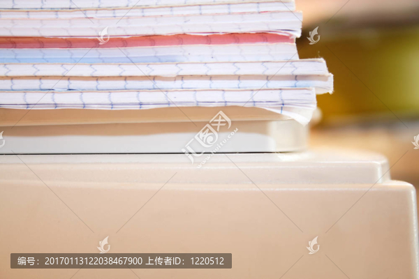 教育書籍和設(shè)備