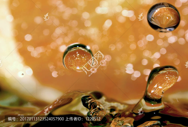 玩橙色。