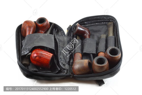 一種皮革袋中的煙管