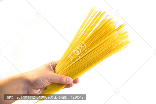 意大利面白色
