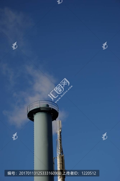 煙囪和蒸汽