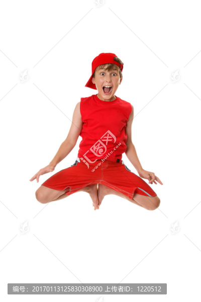 激動(dòng)的男孩從地上跳下來。