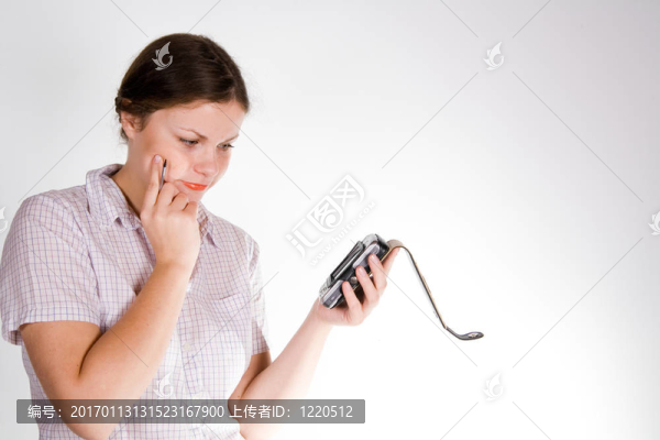 漂亮的女孩與智能手機