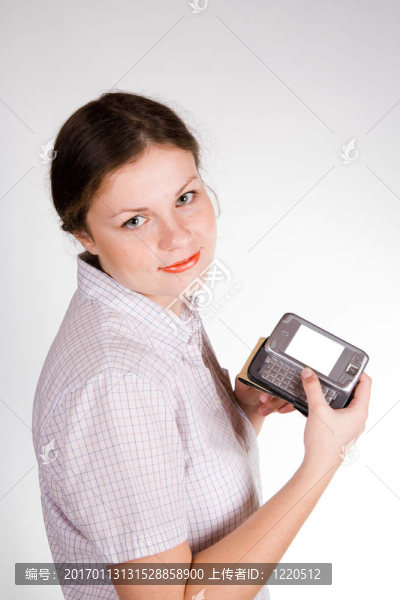 漂亮的女孩與智能手機